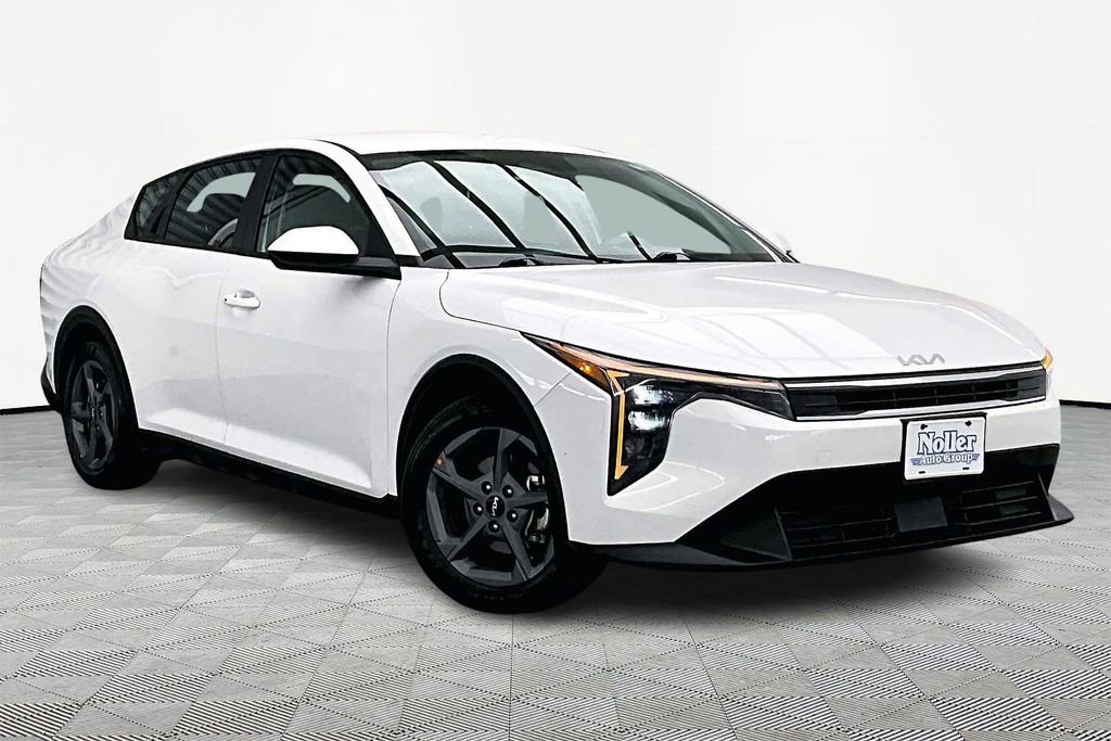 Used 2025 Kia K4 FWD image 12