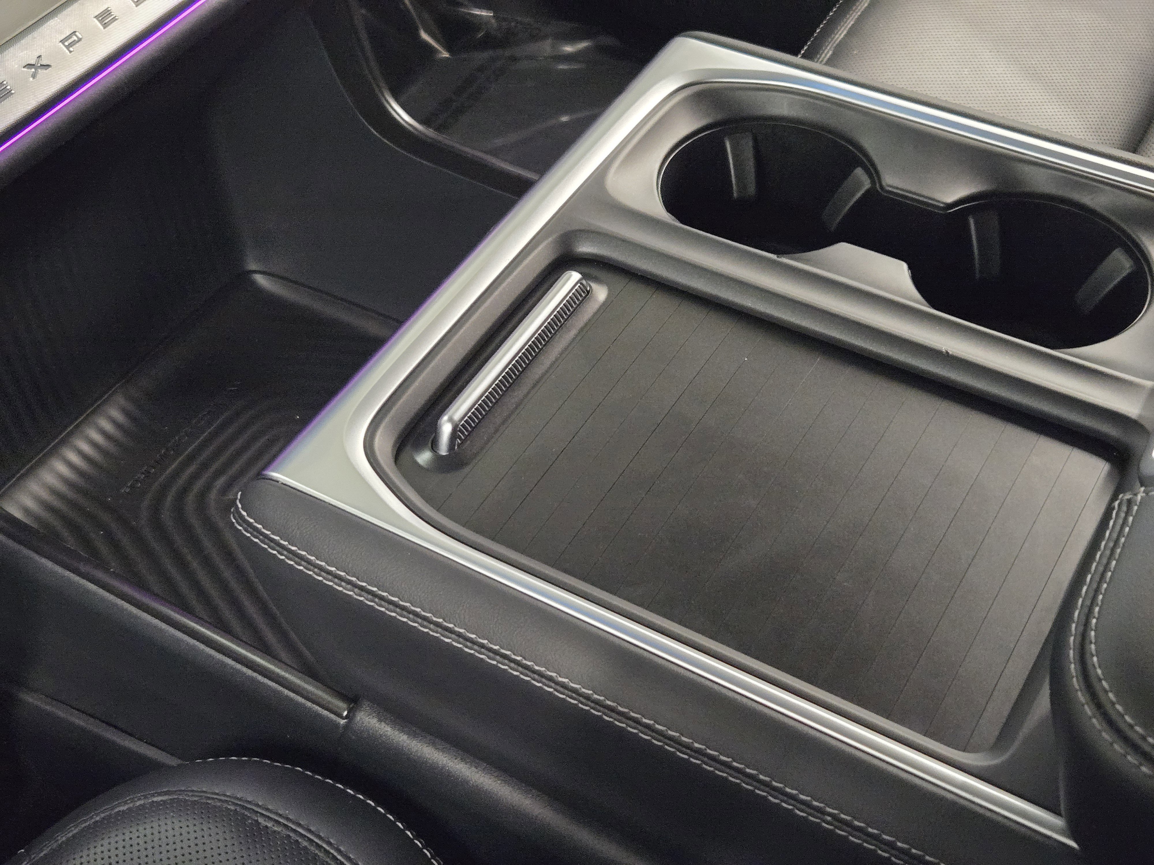 Certified 2025 Ford Expedition Platinum w/ Driver's Package AWD/4WD image 21