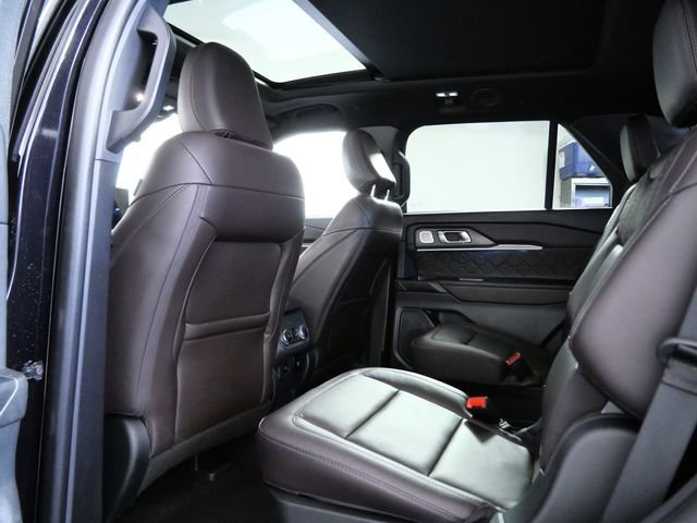 Certified 2025 Ford Explorer Platinum w/ LUX Leather Package AWD/4WD image 13