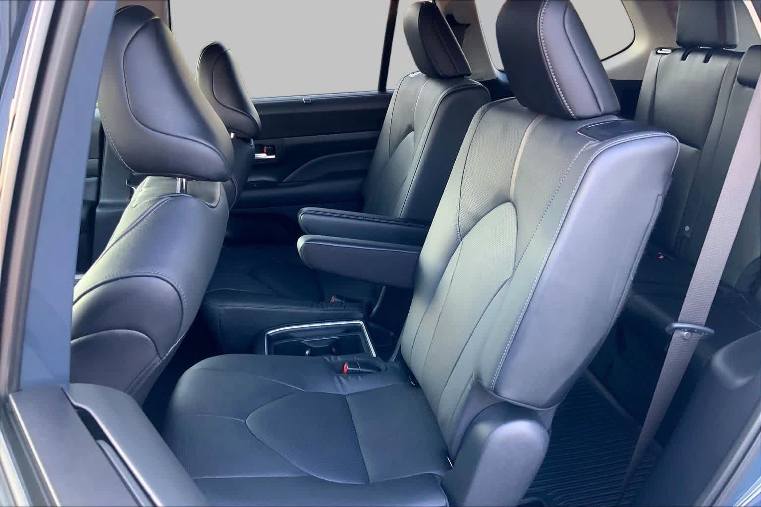 Used 2024 Toyota Grand Highlander AWD image 20