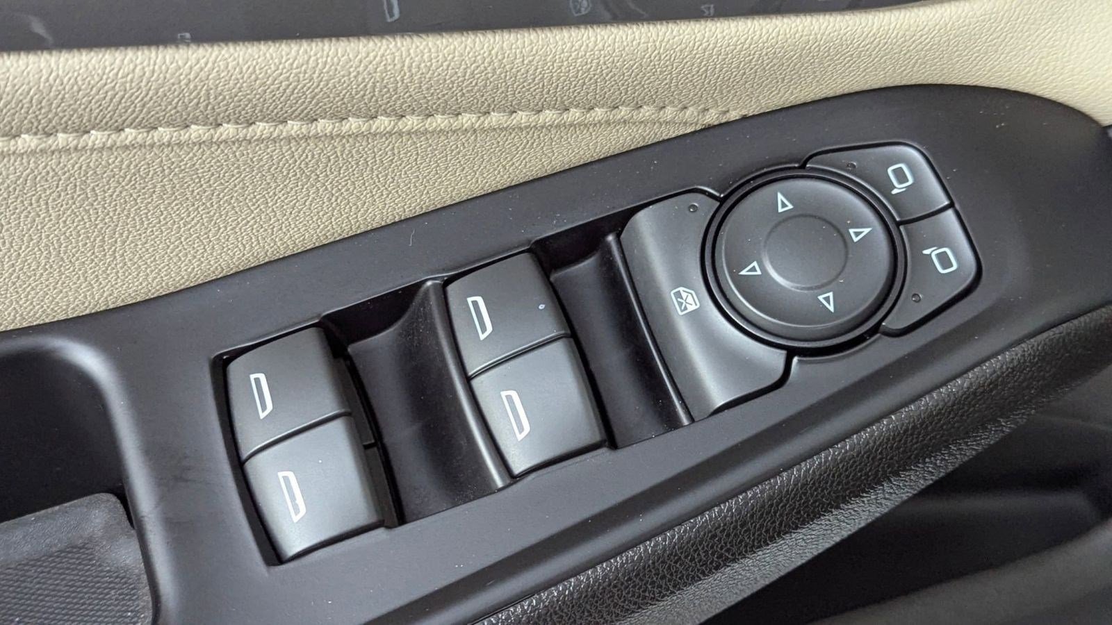 Used 2023 Chevrolet Traverse LS w/ Midnight/Sport Edition image 22