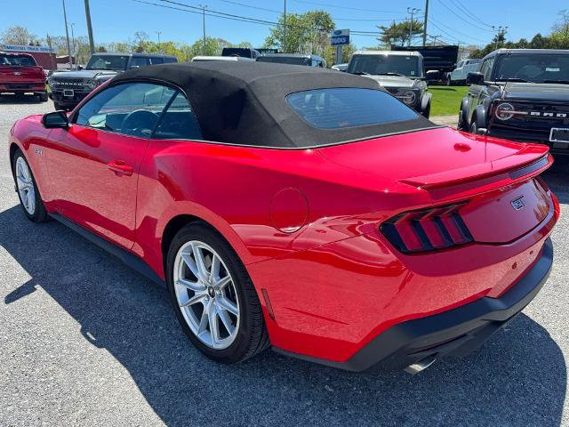 Certified 2025 Ford Mustang GT Premium RWD image 4