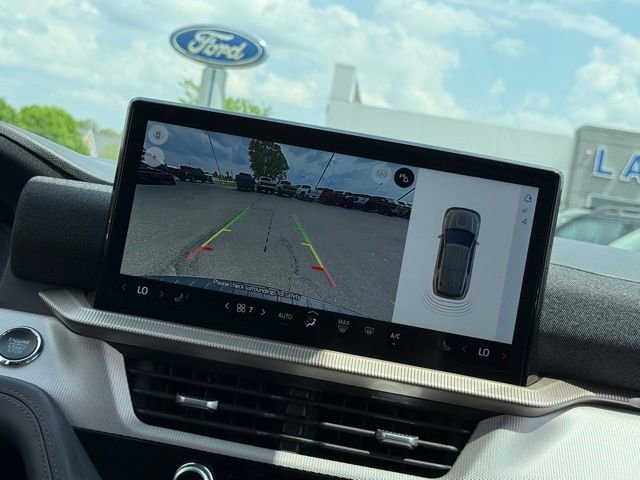 Certified 2025 Ford Explorer Active AWD/4WD image 4