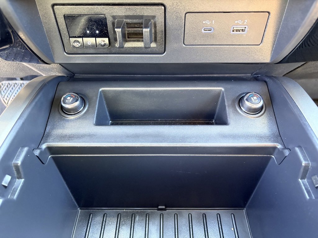 Used 2021 Nissan Titan Platinum Reserve w/ Moonroof Package image 13