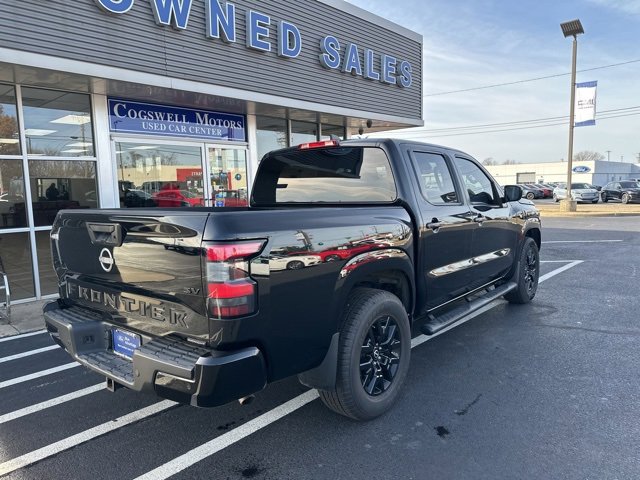 Used 2023 Nissan Frontier SV w/ Midnight Edition Package image 7