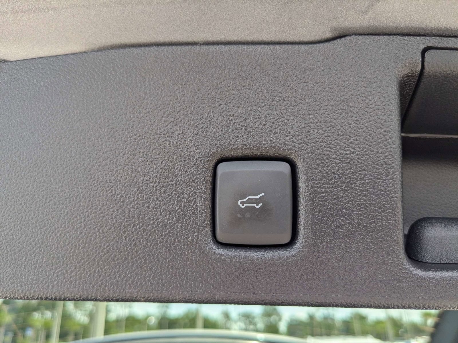 Certified 2026 Ford Escape SE w/ PHEV Premium Package FWD image 14