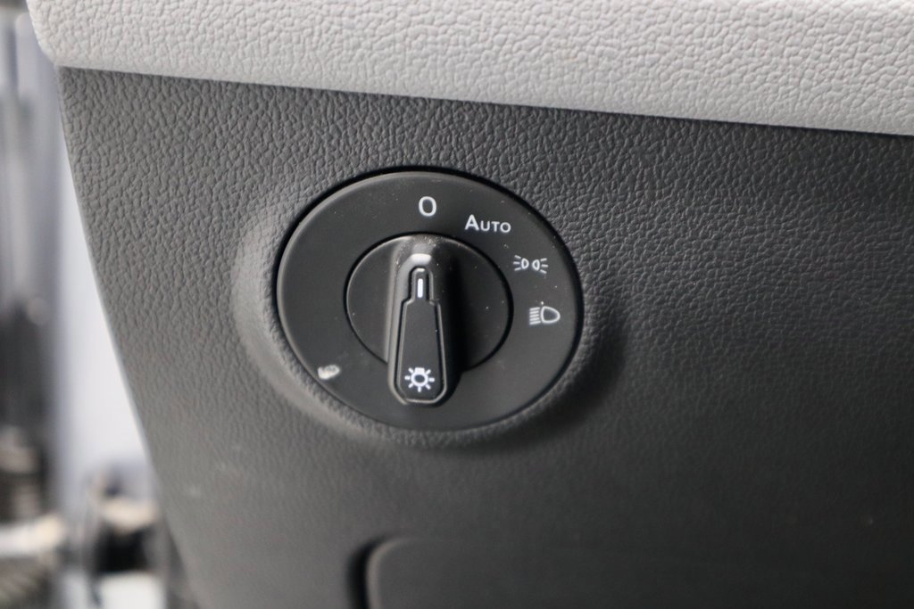 Used 2022 Volkswagen Taos S image 27