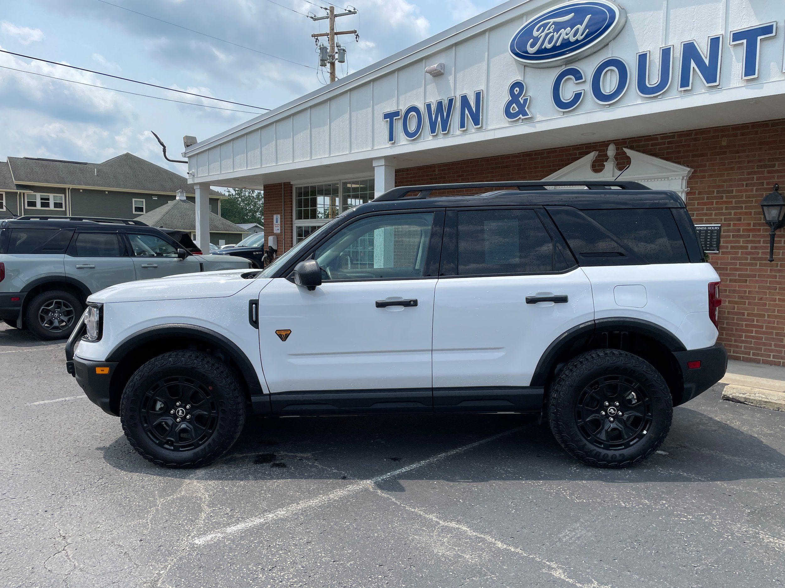 Certified 2025 Ford Bronco Sport Badlands w/ Sasquatch Badlands Package AWD/4WD image 8
