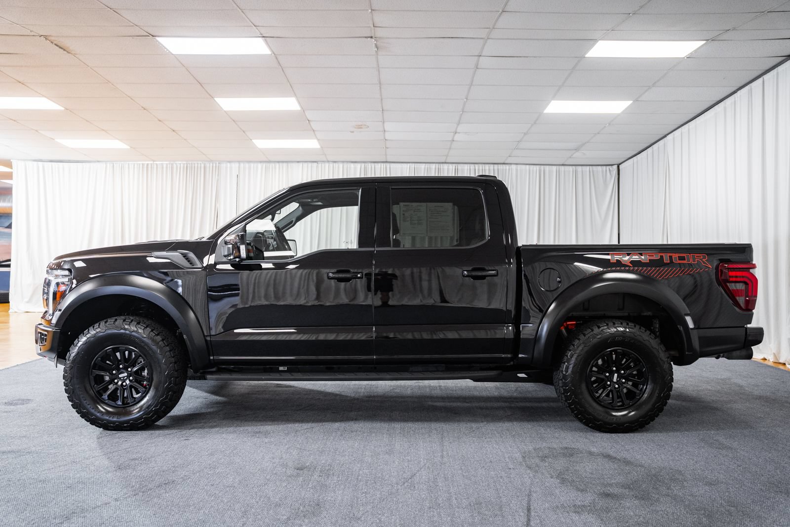 Certified 2025 Ford F150 Raptor AWD/4WD image 5