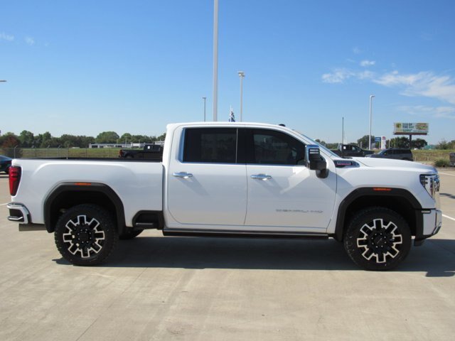 Used 2024 GMC Sierra 2500 Denali w/ Denali Reserve Package AWD/4WD image 10