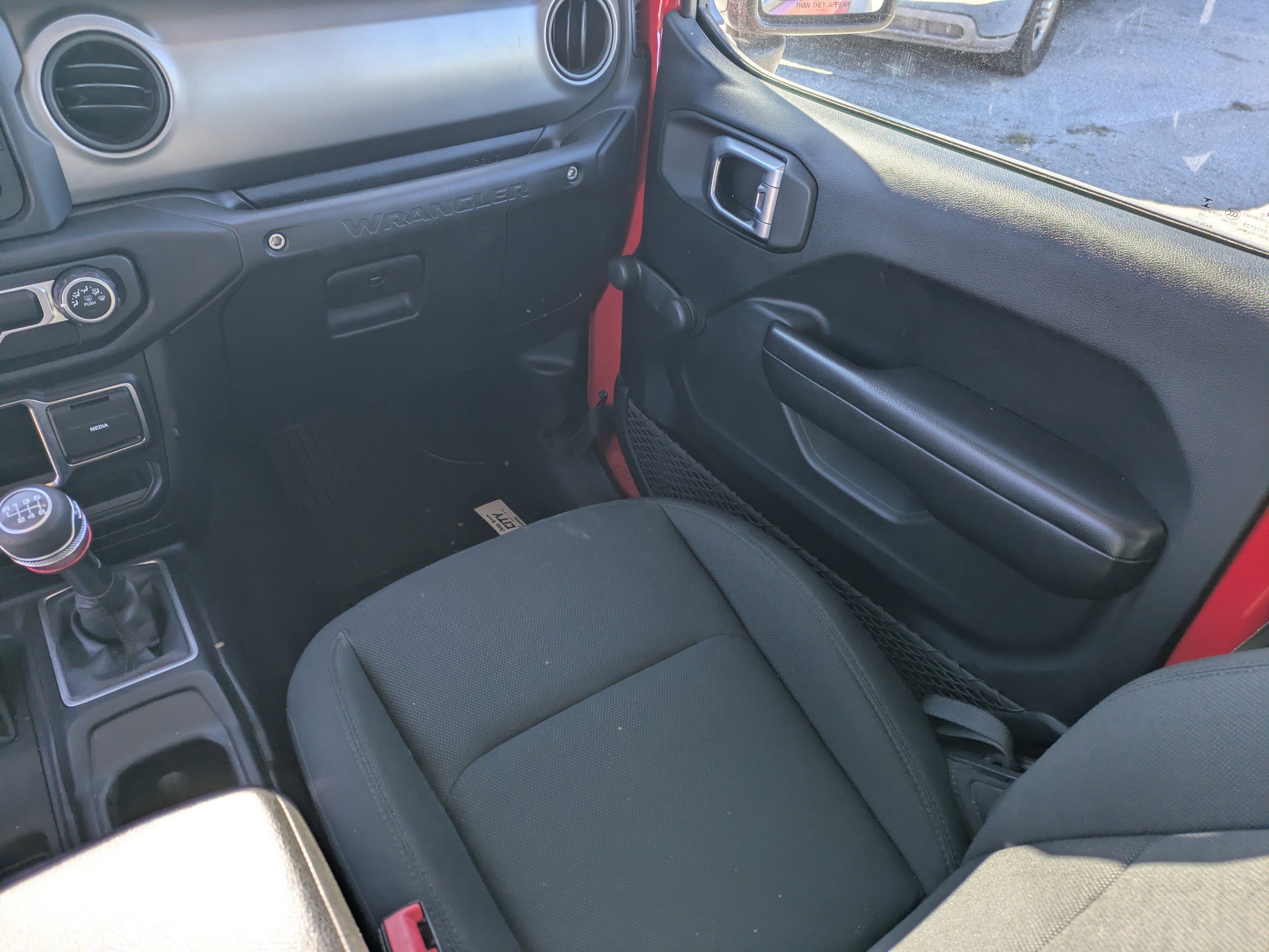 Used 2019 Jeep Wrangler Sport image 19