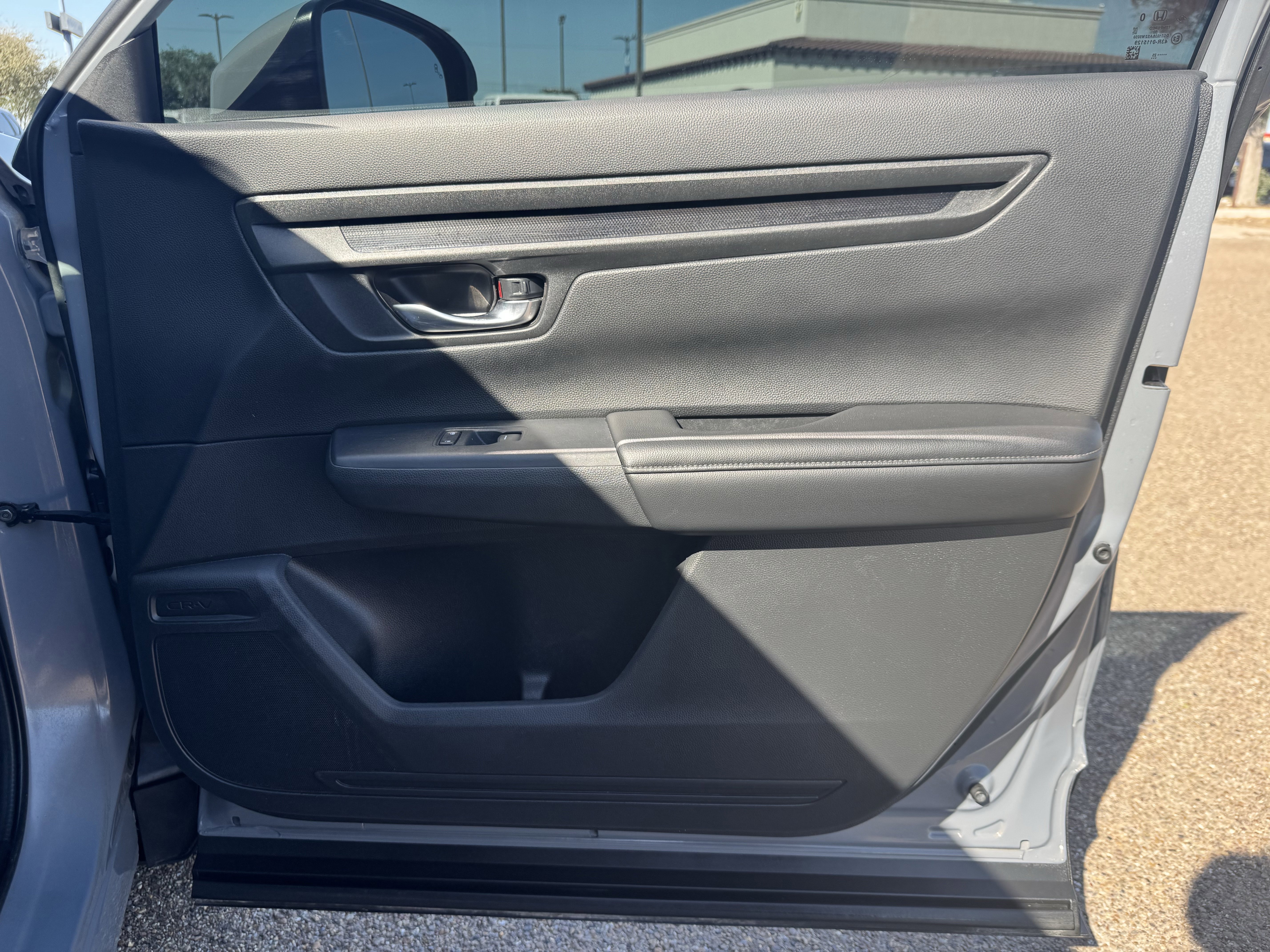 Used 2025 Honda CR-V EX image 30