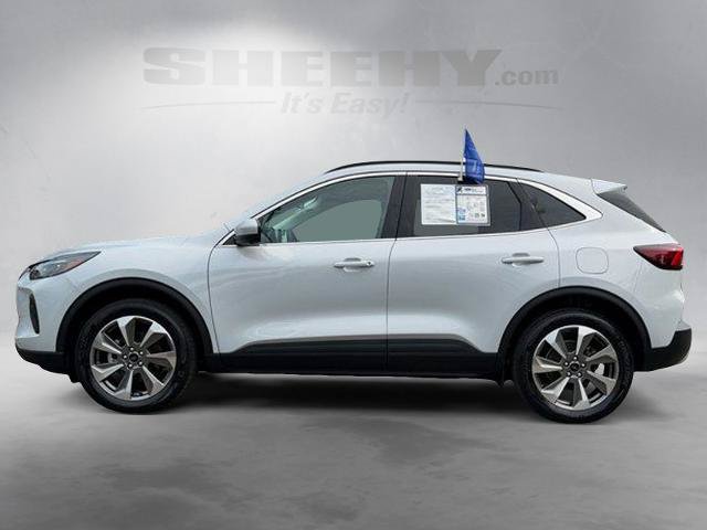 Certified 2025 Ford Escape Platinum w/ Premium Technology Package AWD/4WD image 16