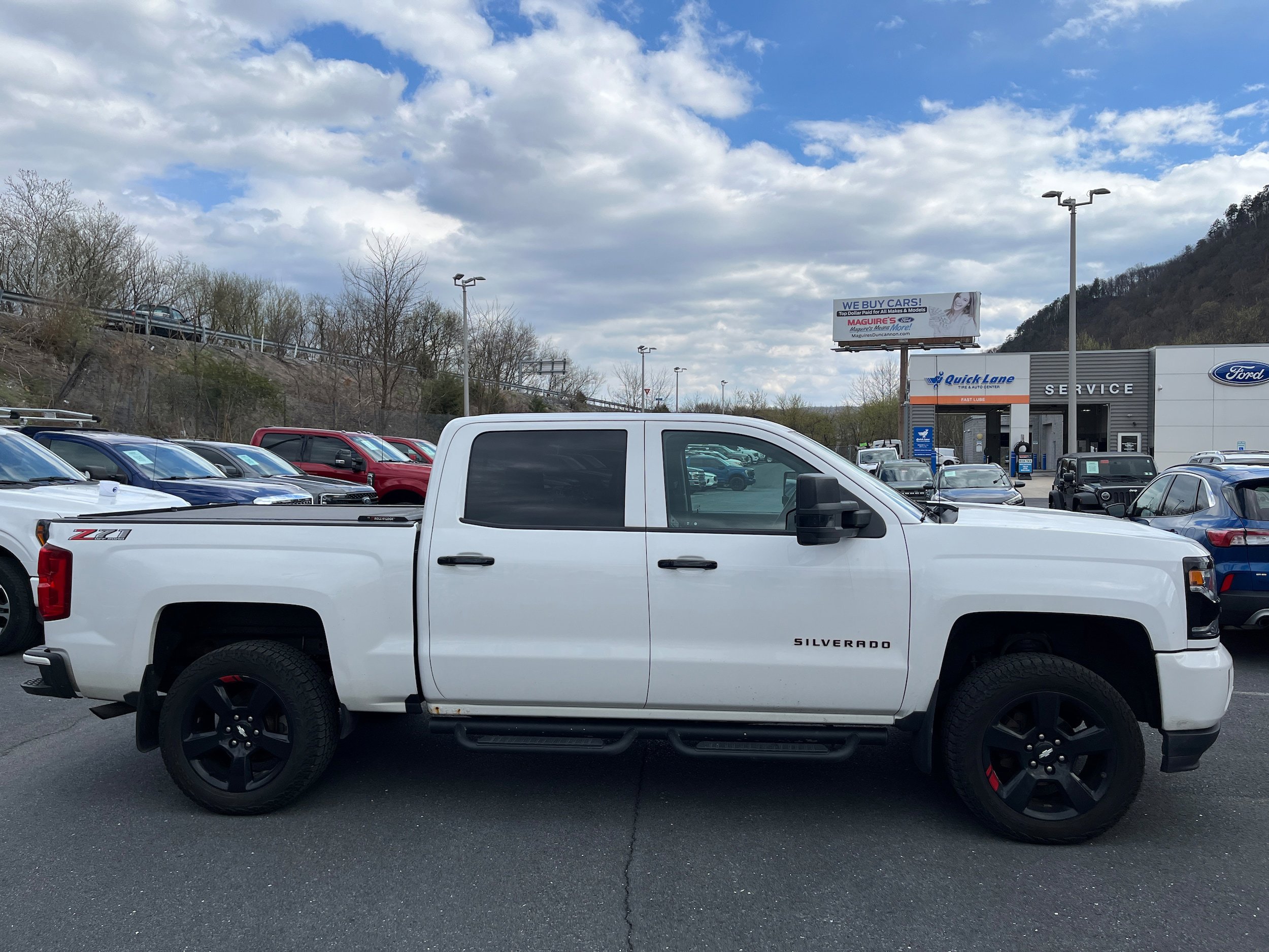 Used 2018 Chevrolet Silverado 1500 LTZ Z71 w/ Redline Edition AWD/4WD image 4