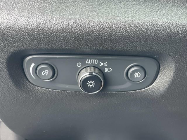 Used 2021 Chevrolet Traverse Premier w/ Redline Edition image 18