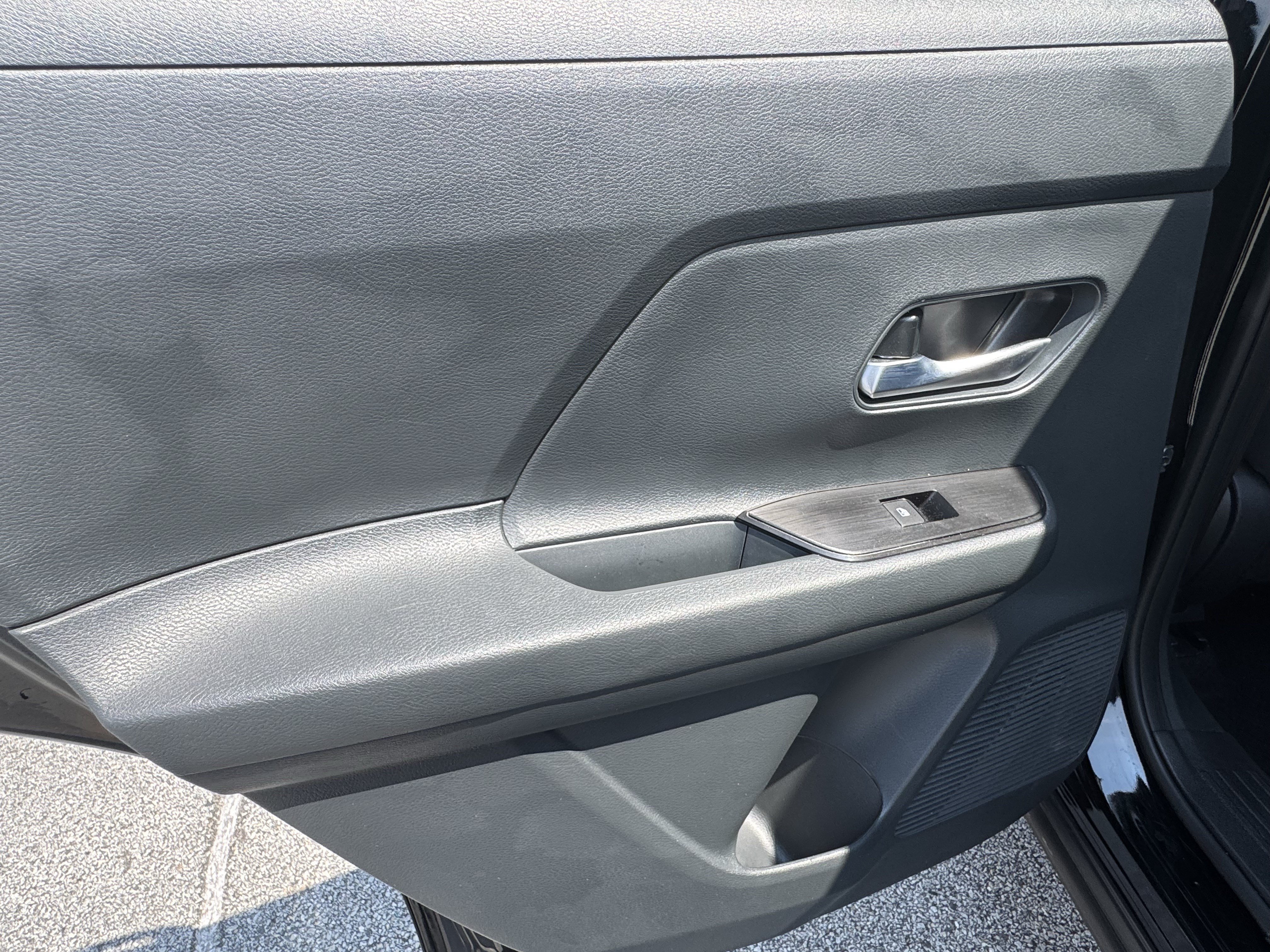 Used 2026 Nissan Kicks SV FWD image 21