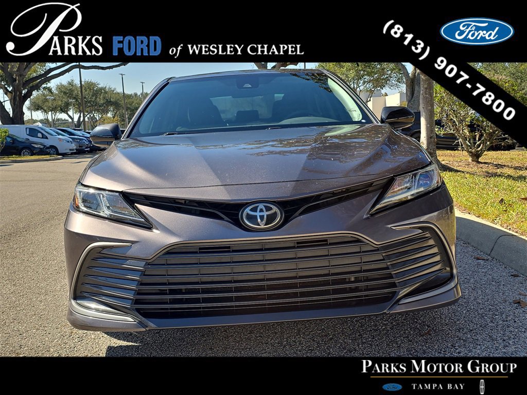 Used 2021 Toyota Camry LE image 6