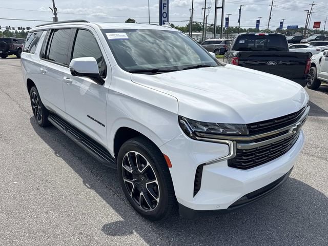 Used 2021 Chevrolet Suburban RST w/ Luxury Package RWD image 3