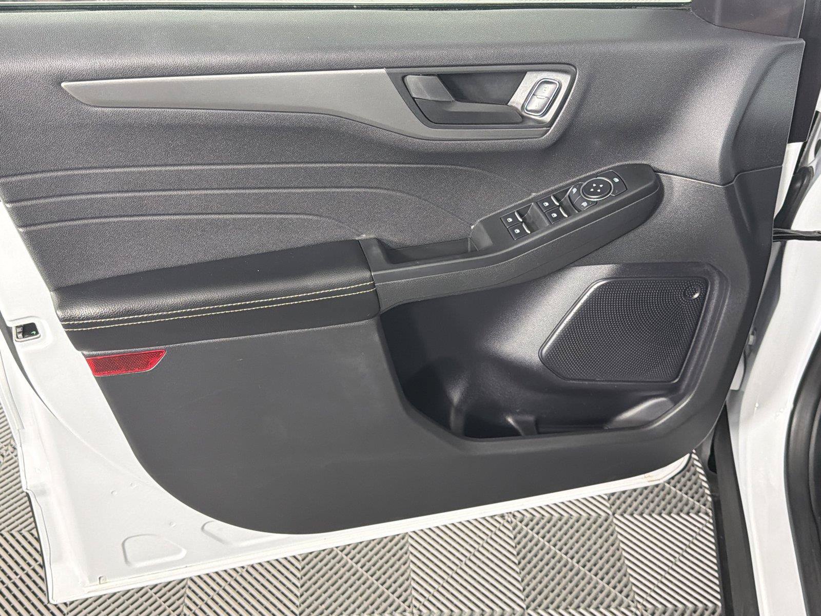 Certified 2023 Ford Escape Active FWD image 10