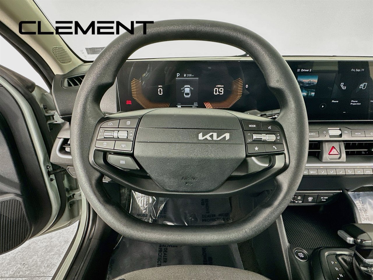 Used 2025 Kia K4 FWD image 15