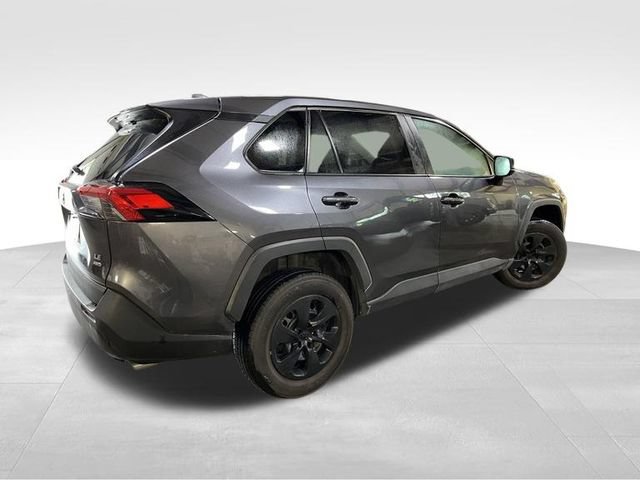 Used 2024 Toyota RAV4 LE AWD/4WD image 7