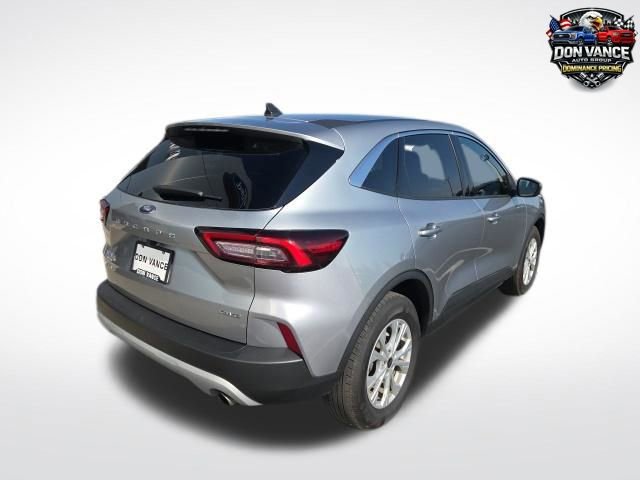 Certified 2023 Ford Escape Active AWD/4WD image 3