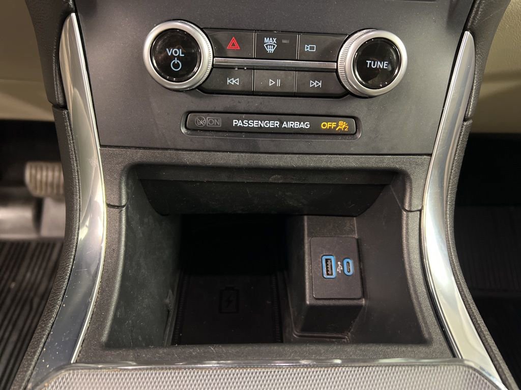 Certified 2021 Ford Edge Titanium w/ Class II Trailer Tow Package image 15