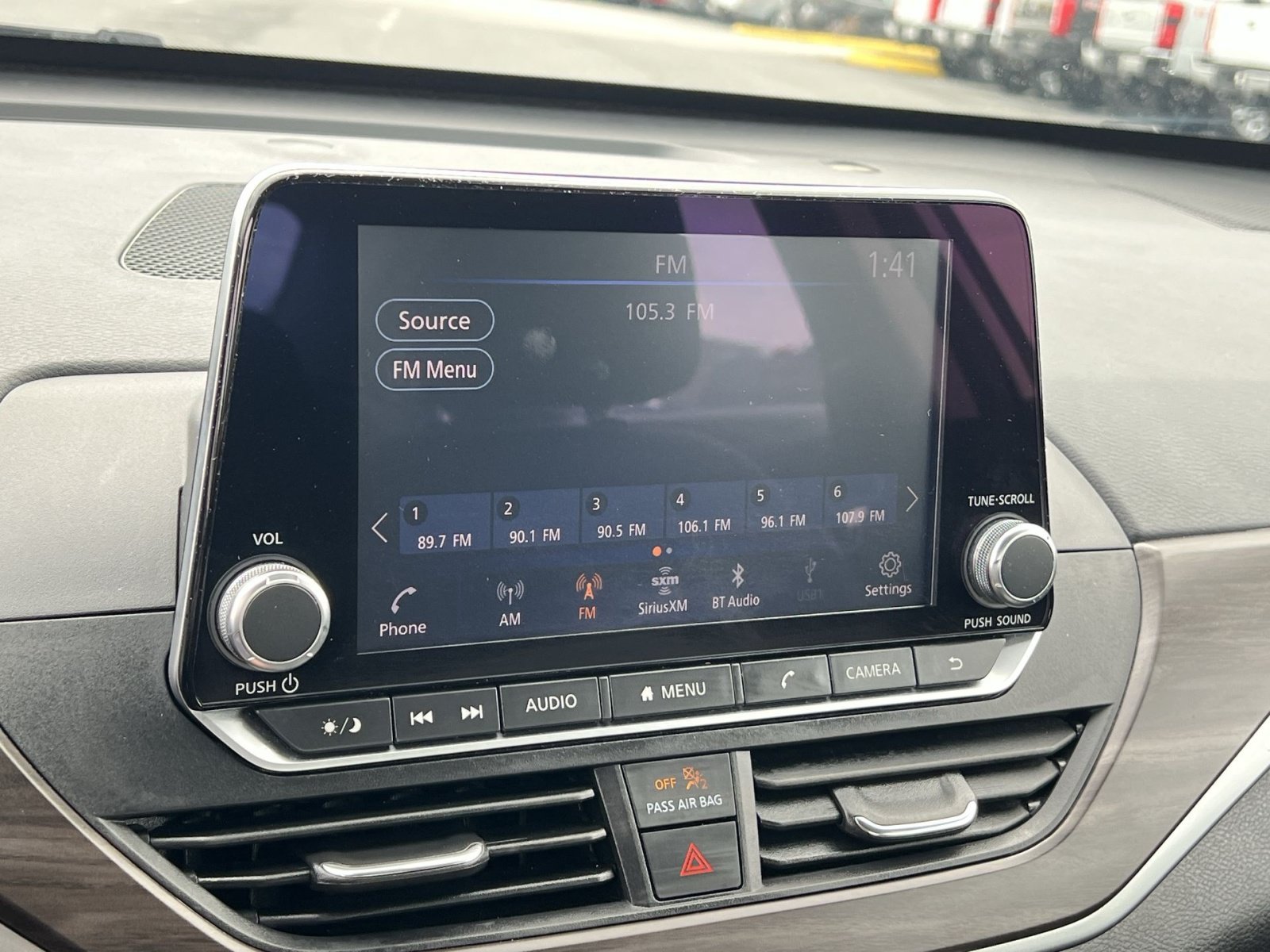 Used 2024 Nissan Altima 2.5 SV FWD image 18