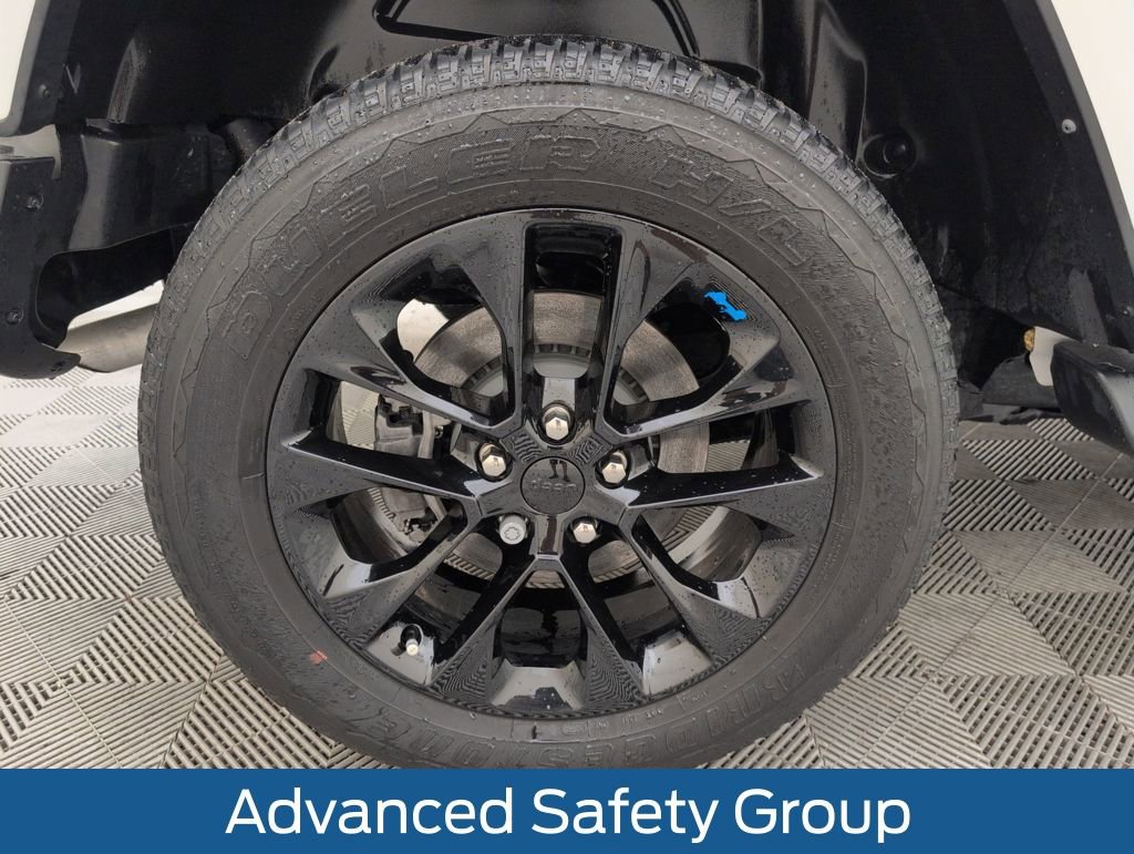 Used 2022 Jeep Wrangler Unlimited Sahara w/ Safety Group image 19