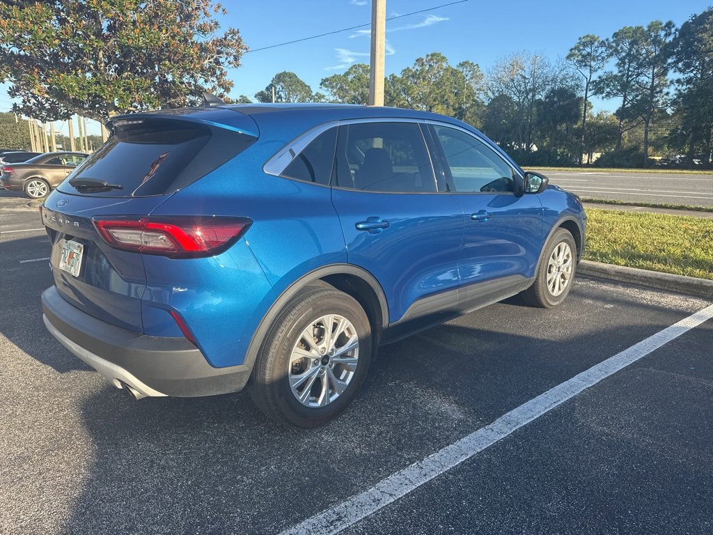 Certified 2023 Ford Escape Active image 3