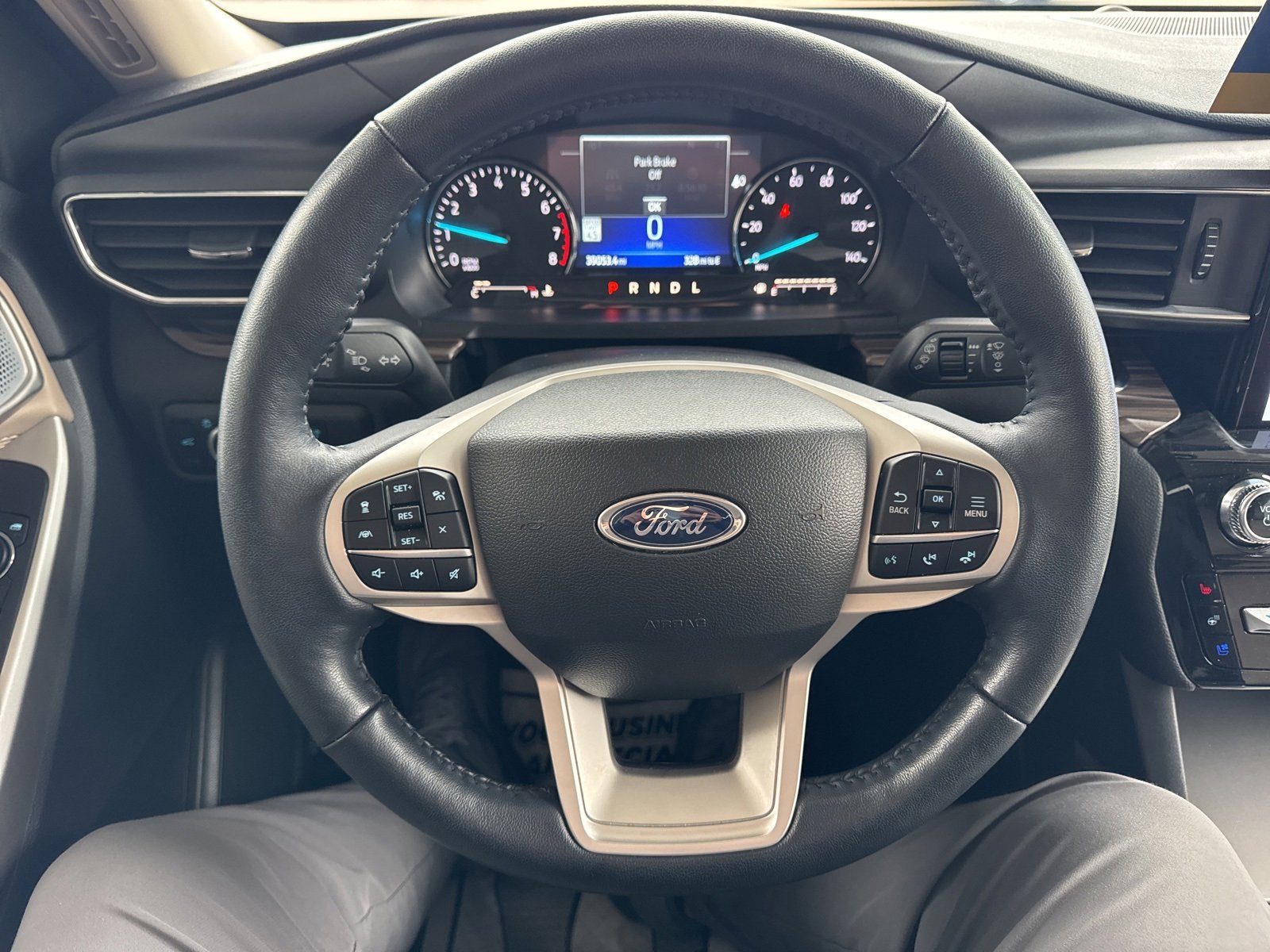 Certified 2023 Ford Explorer Limited w/ Limited Technology Package image 31