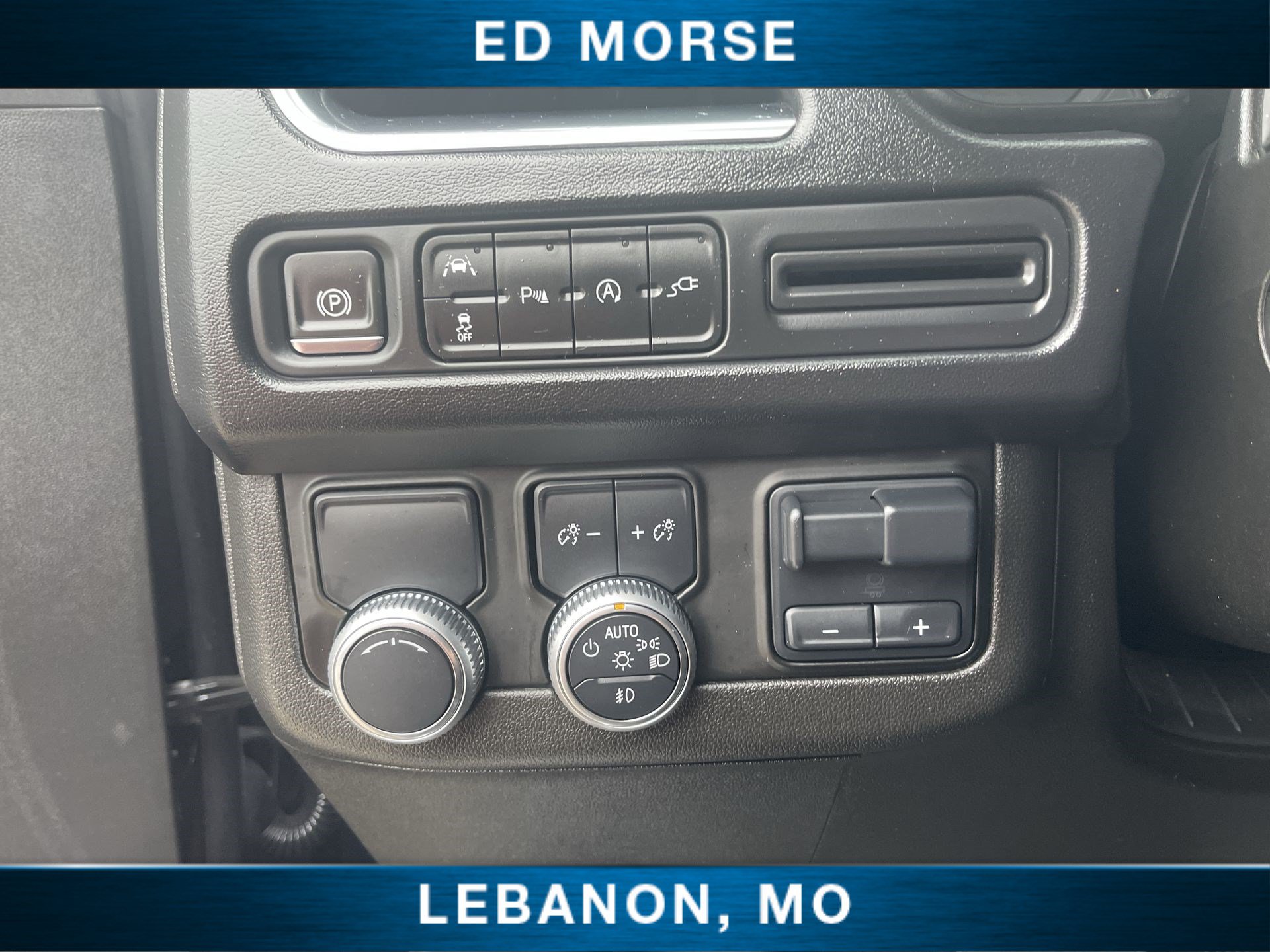 Used 2021 GMC Yukon SLT w/ SLT Luxury Plus Package RWD image 18