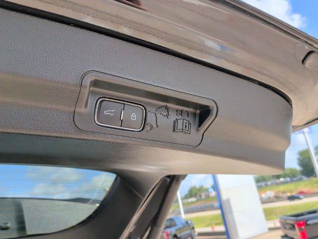 Certified 2024 Ford Explorer XLT w/ Equipment Group 202A RWD image 17