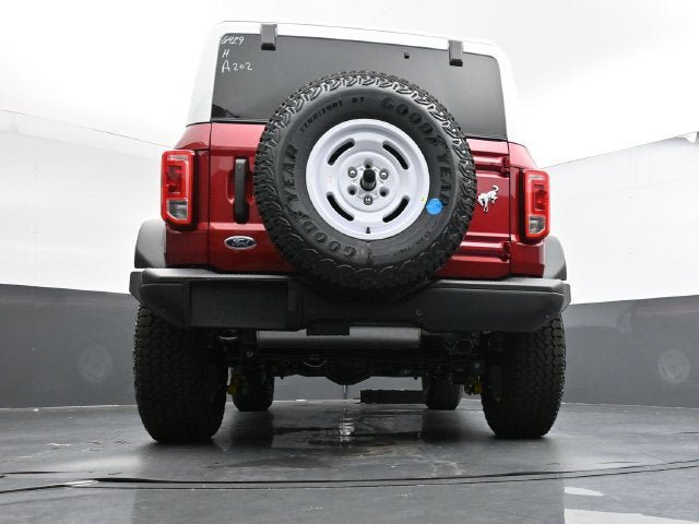 Certified 2025 Ford Bronco Heritage Edition AWD/4WD image 30