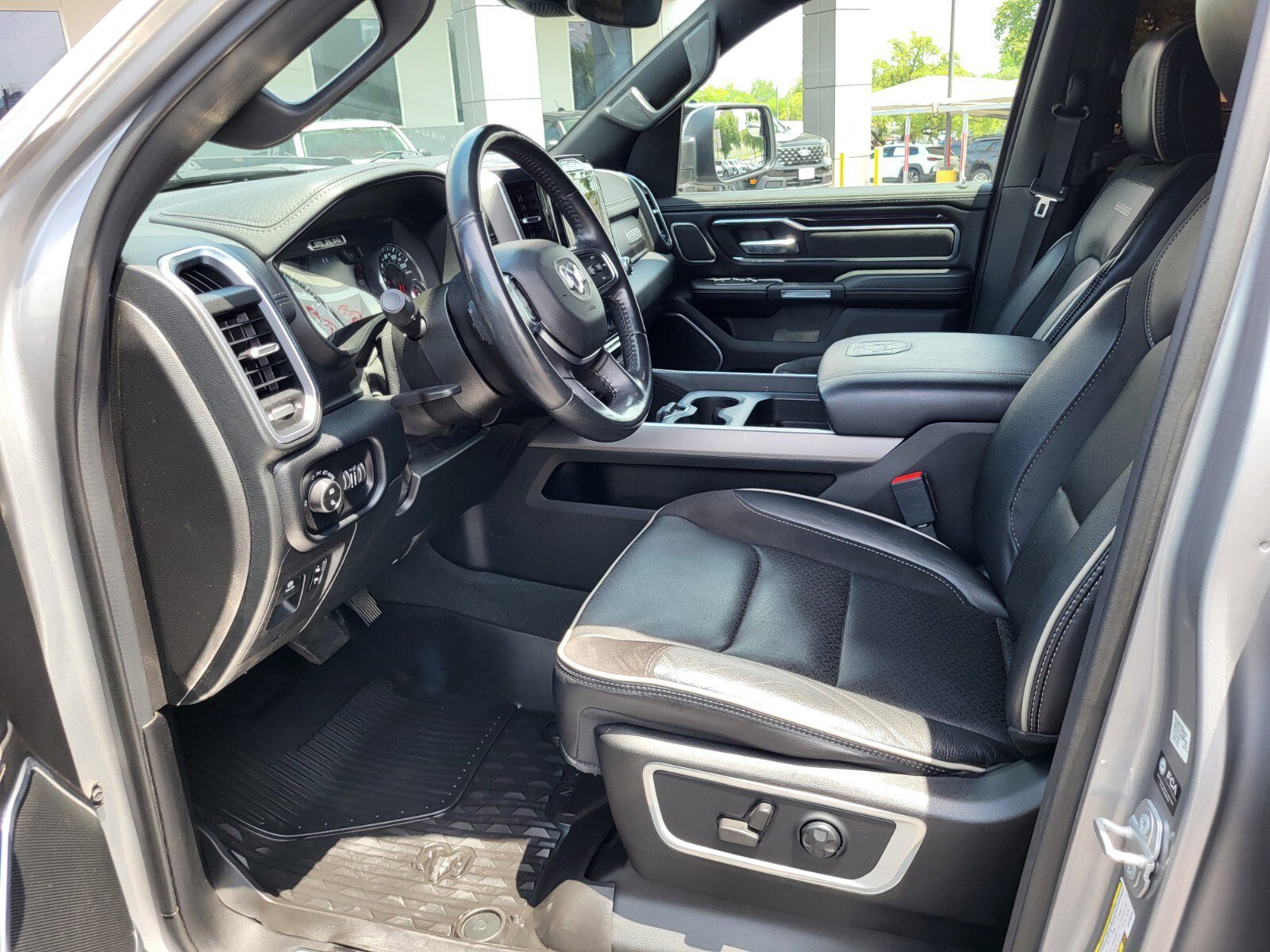 Used 2021 RAM 1500 Laramie AWD/4WD image 20