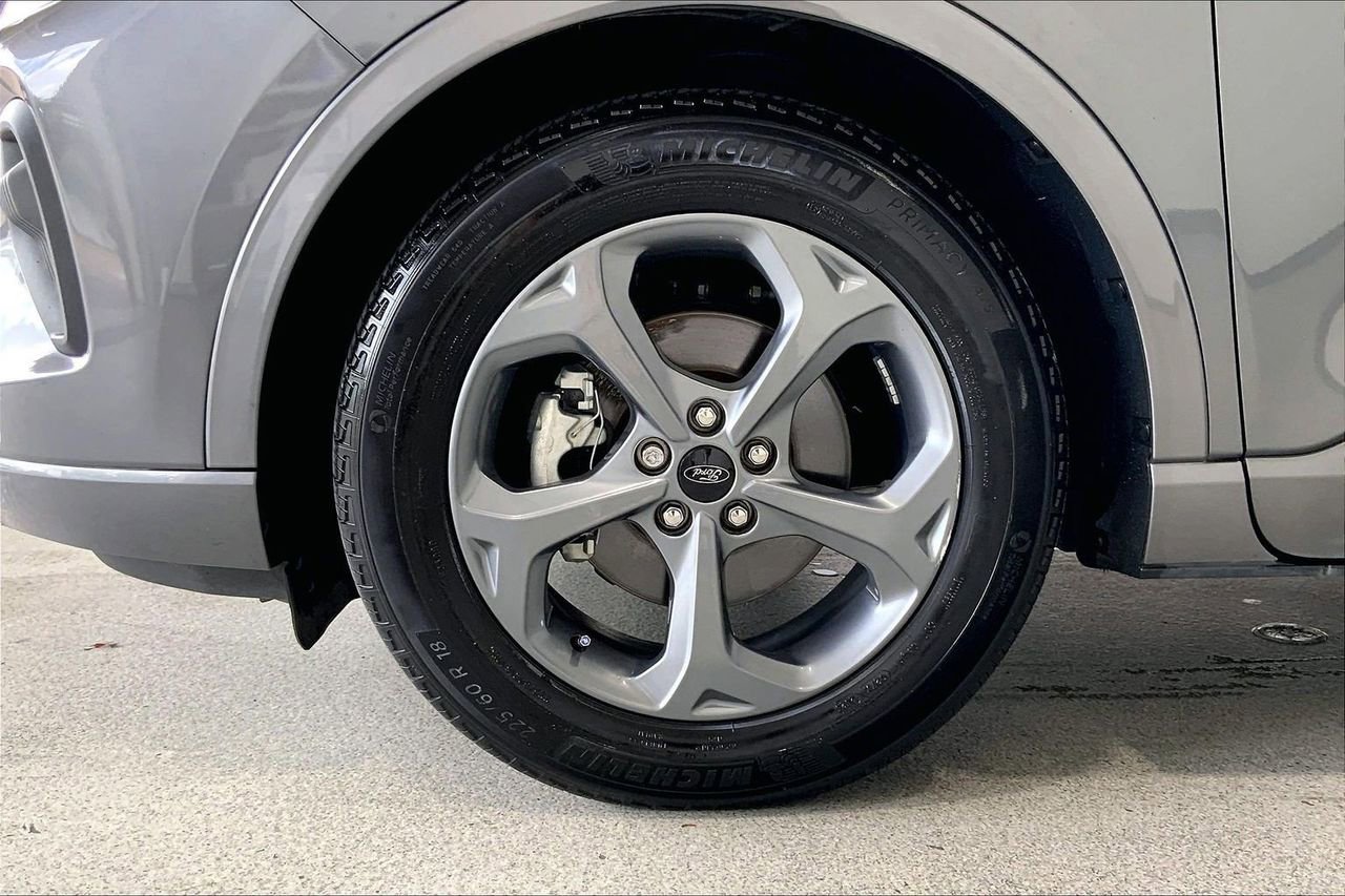 Certified 2023 Ford Escape ST-Line w/ Tech Pack #1 FWD image 8