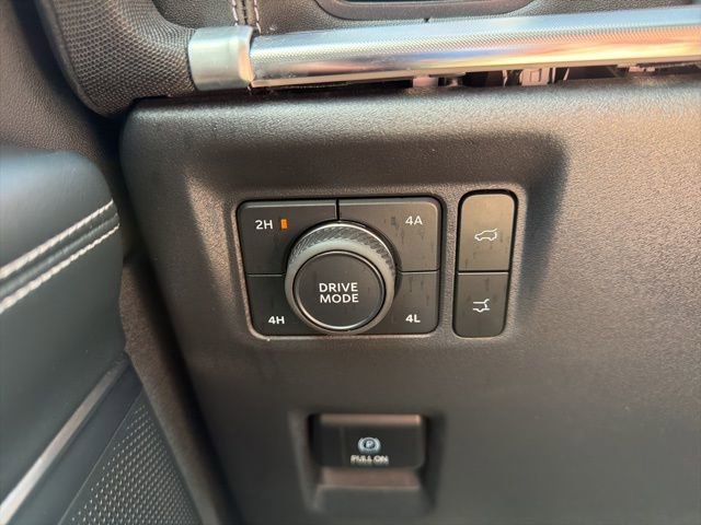 Certified 2025 Ford Expedition Platinum AWD/4WD image 36