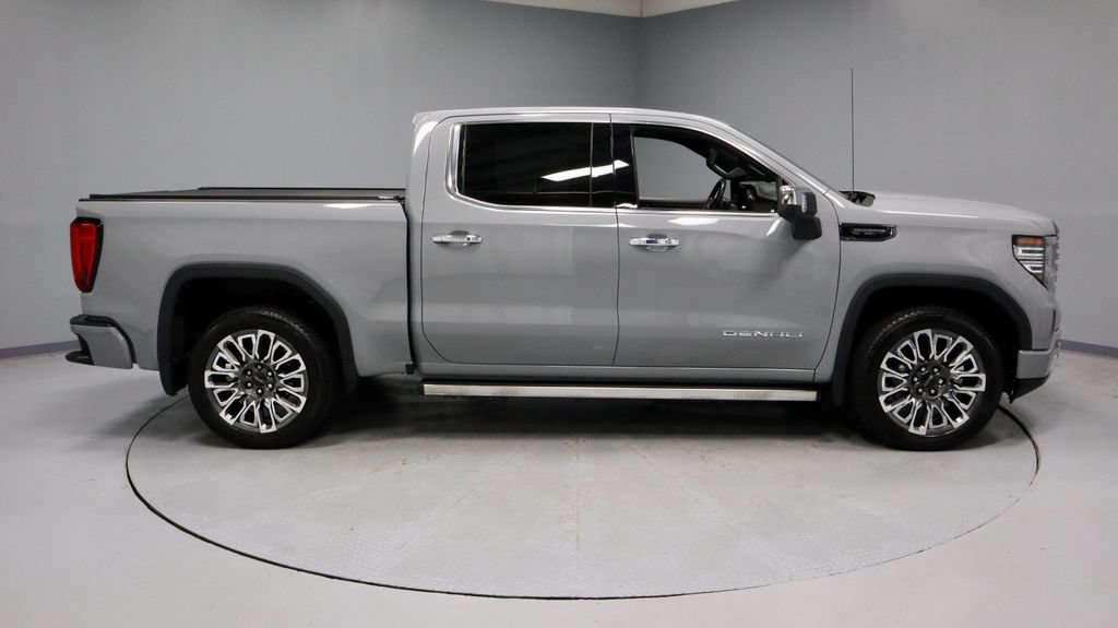 Used 2025 GMC Sierra 1500 Denali Ultimate AWD/4WD image 13