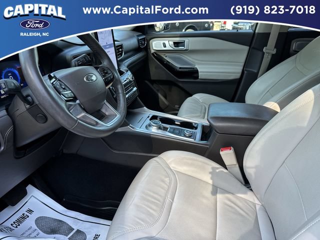 Certified 2024 Ford Explorer Platinum w/ Technology Package AWD/4WD image 19