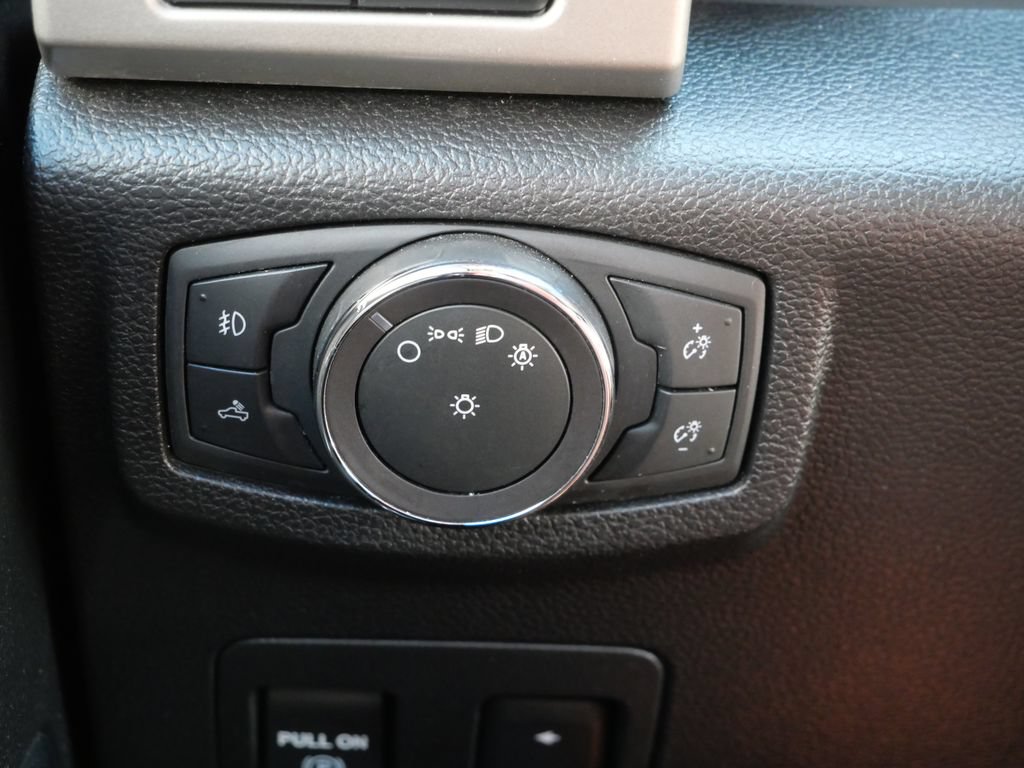 Certified 2019 Ford F150 Lariat AWD/4WD image 31