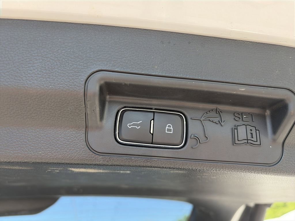 Certified 2023 Ford Explorer XLT w/ Equipment Group 202A RWD image 32