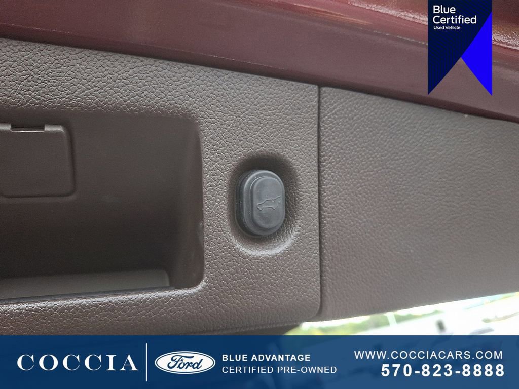 Used 2018 GMC Yukon Denali image 30