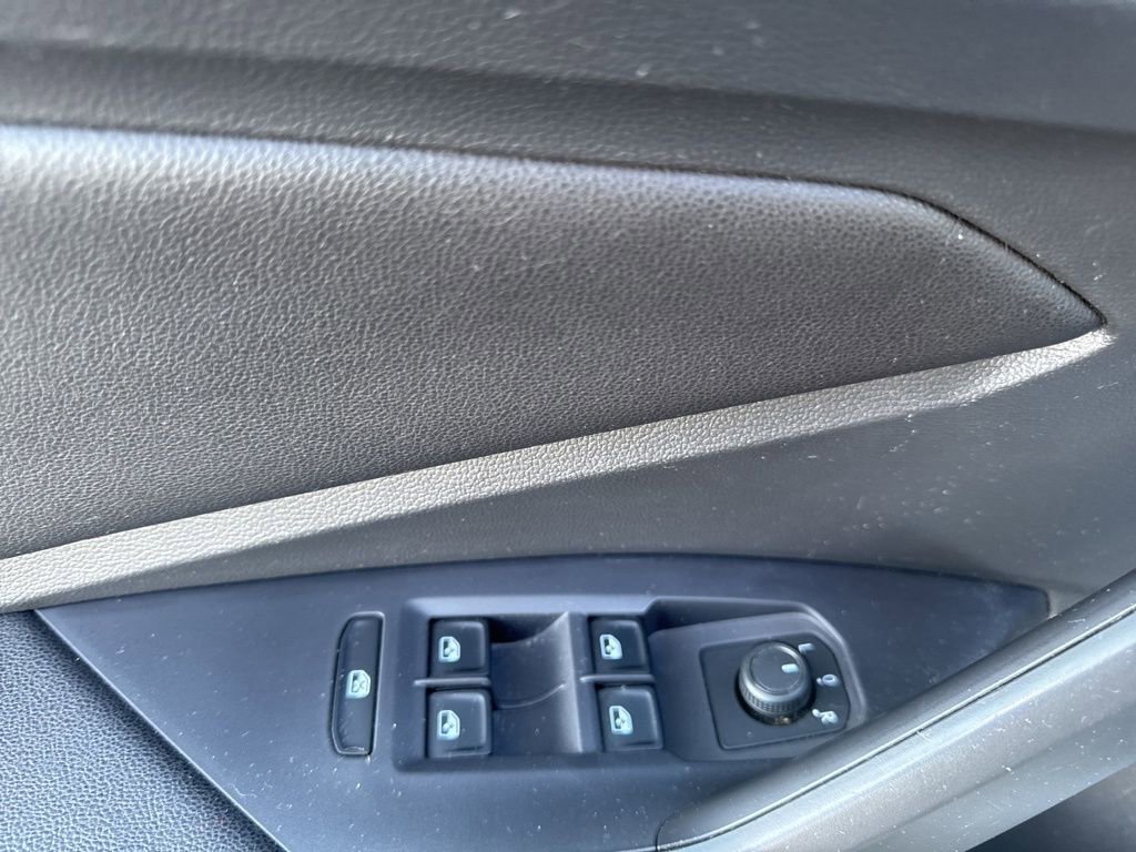 Used 2019 Volkswagen Jetta S image 18