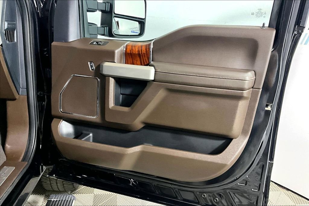 Certified 2022 Ford F250 King Ranch w/ King Ranch Ultimate Package AWD/4WD image 19