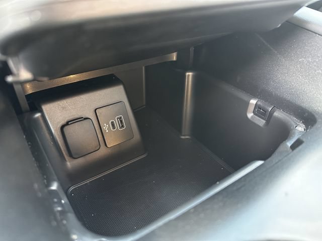 Certified 2025 Ford Explorer Active AWD/4WD image 25