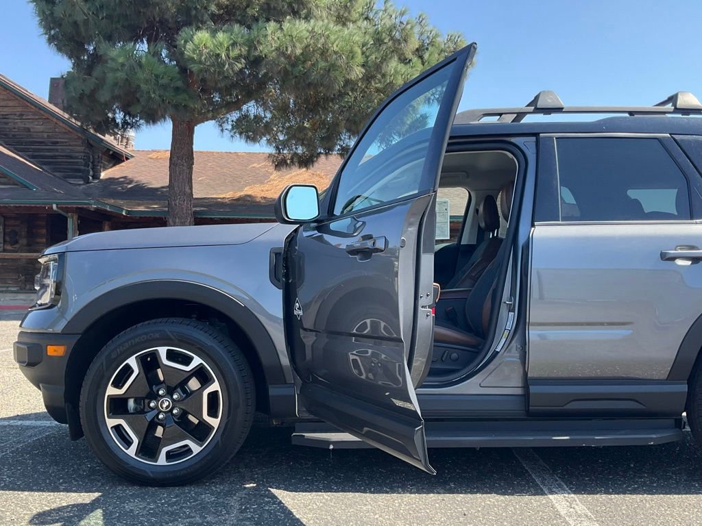 Certified 2022 Ford Bronco Sport Outer Banks w/ Tech Package image 63