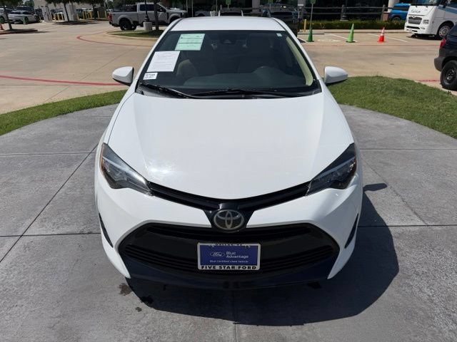 Used 2017 Toyota Corolla LE FWD image 2