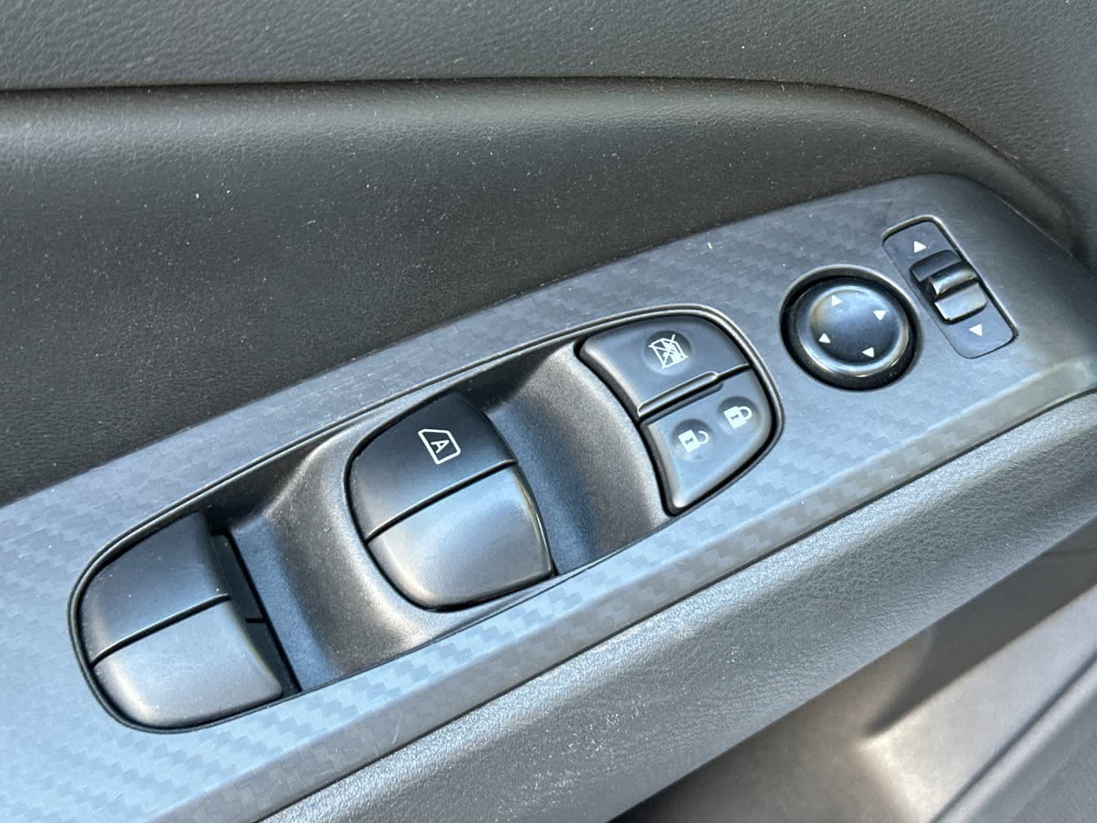 Used 2024 Nissan Altima 2.5 SV FWD image 13