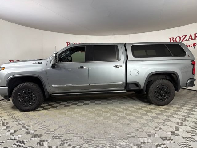 Used 2024 Chevrolet Silverado 2500 High Country w/ High Country Premium Package AWD/4WD image 5
