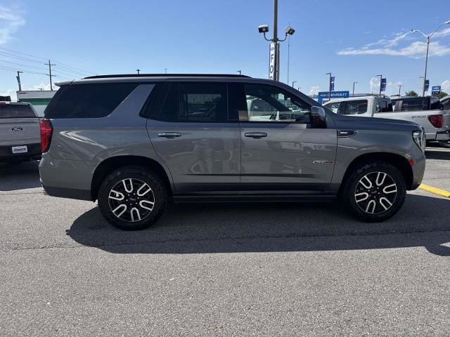 Used 2022 GMC Yukon AT4 w/ Technology Package AWD/4WD image 4